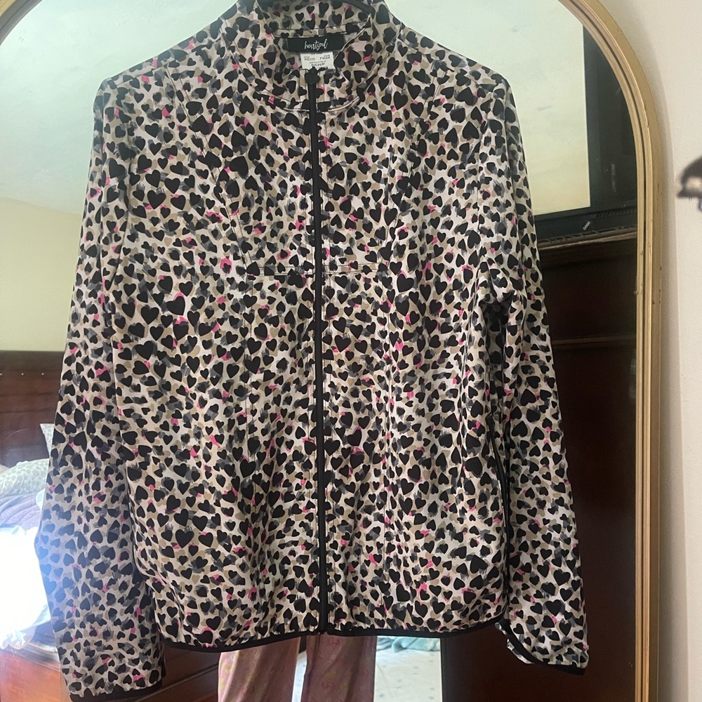 Leopard Print scrub jacket small